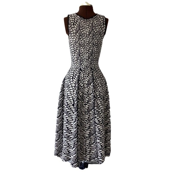 Issa Black and Cream Print Knitted Sleeveless Dress with Bell Skirt - Picture 3 of 6